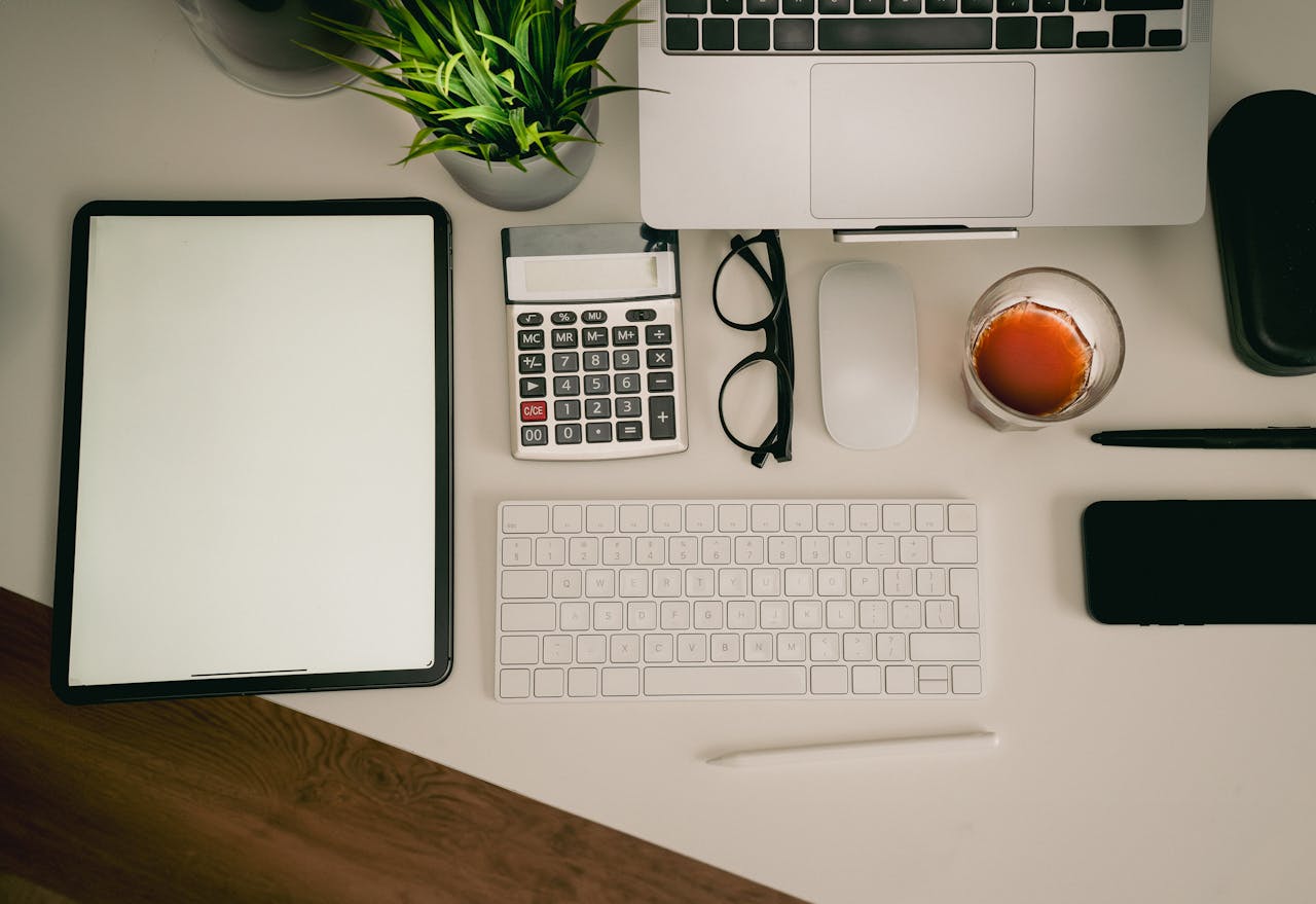 Services pexels jakubzerdzicki 26049745